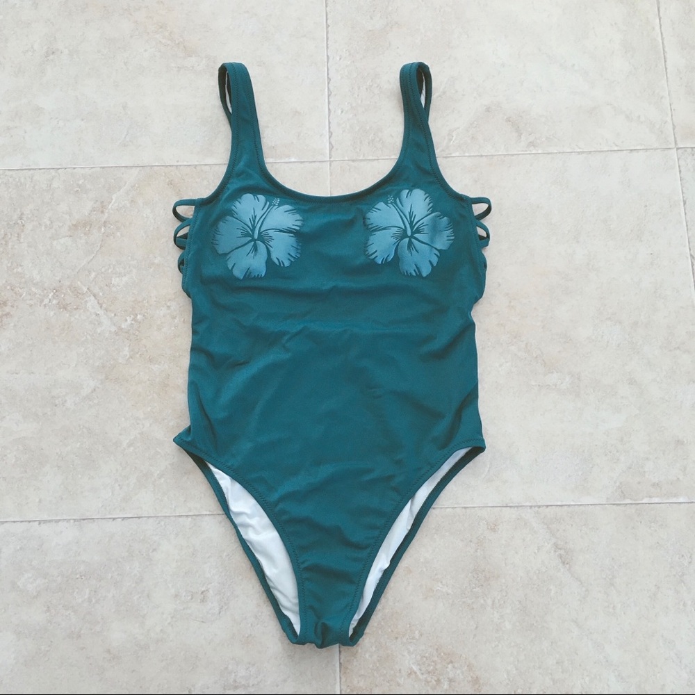 NWOT PINK Victoria’s Secret one piece swimsuit